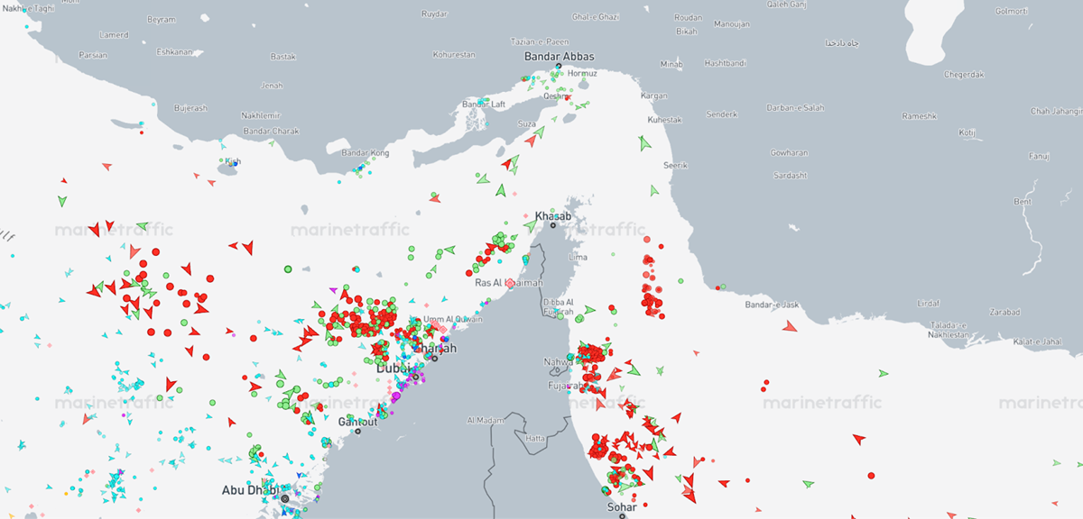 Hormuzský průliv 30.3., zdroj: MarineTraffic